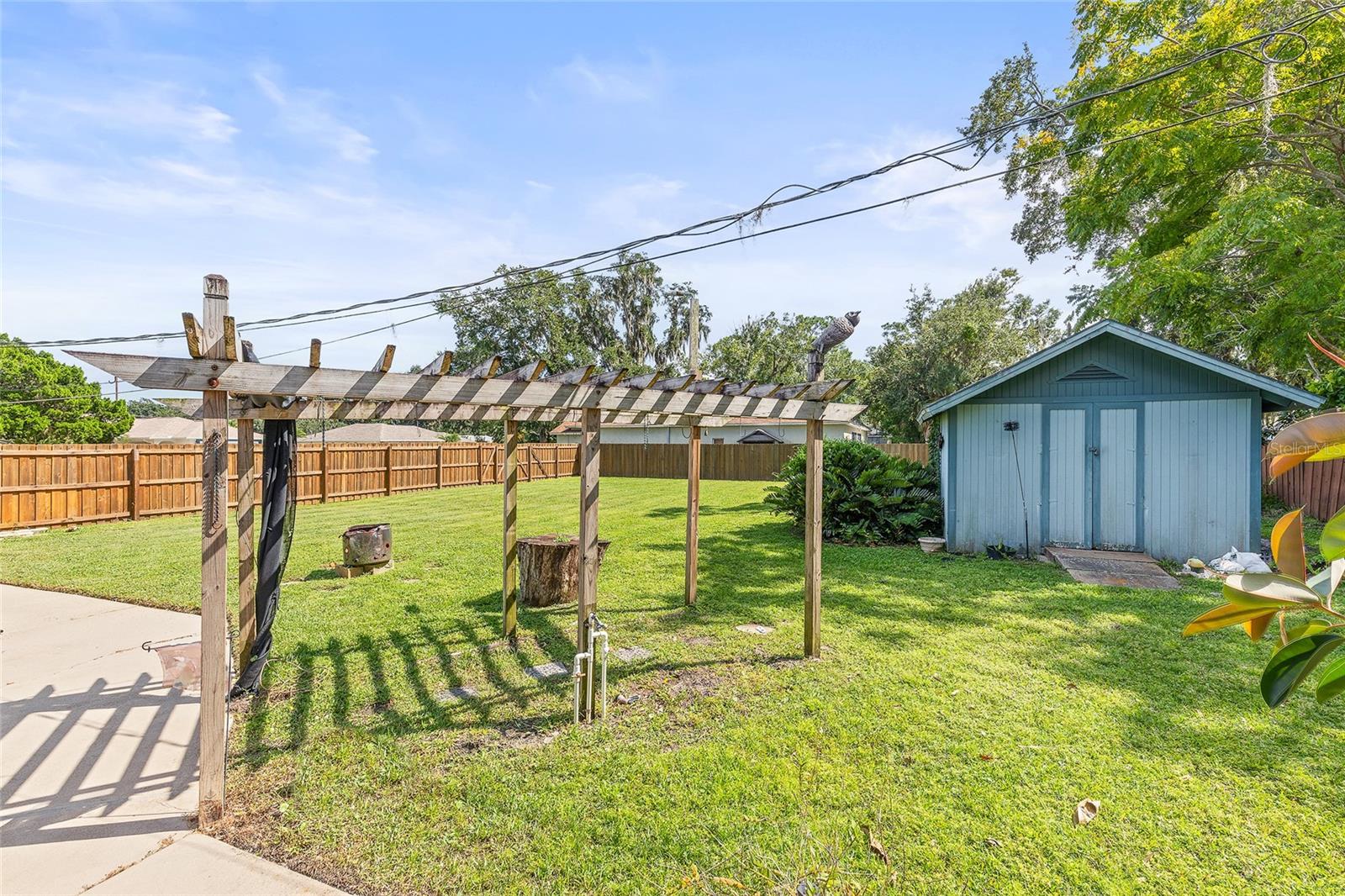 Image 19 of 50 For 2520 Queen Palm Drive