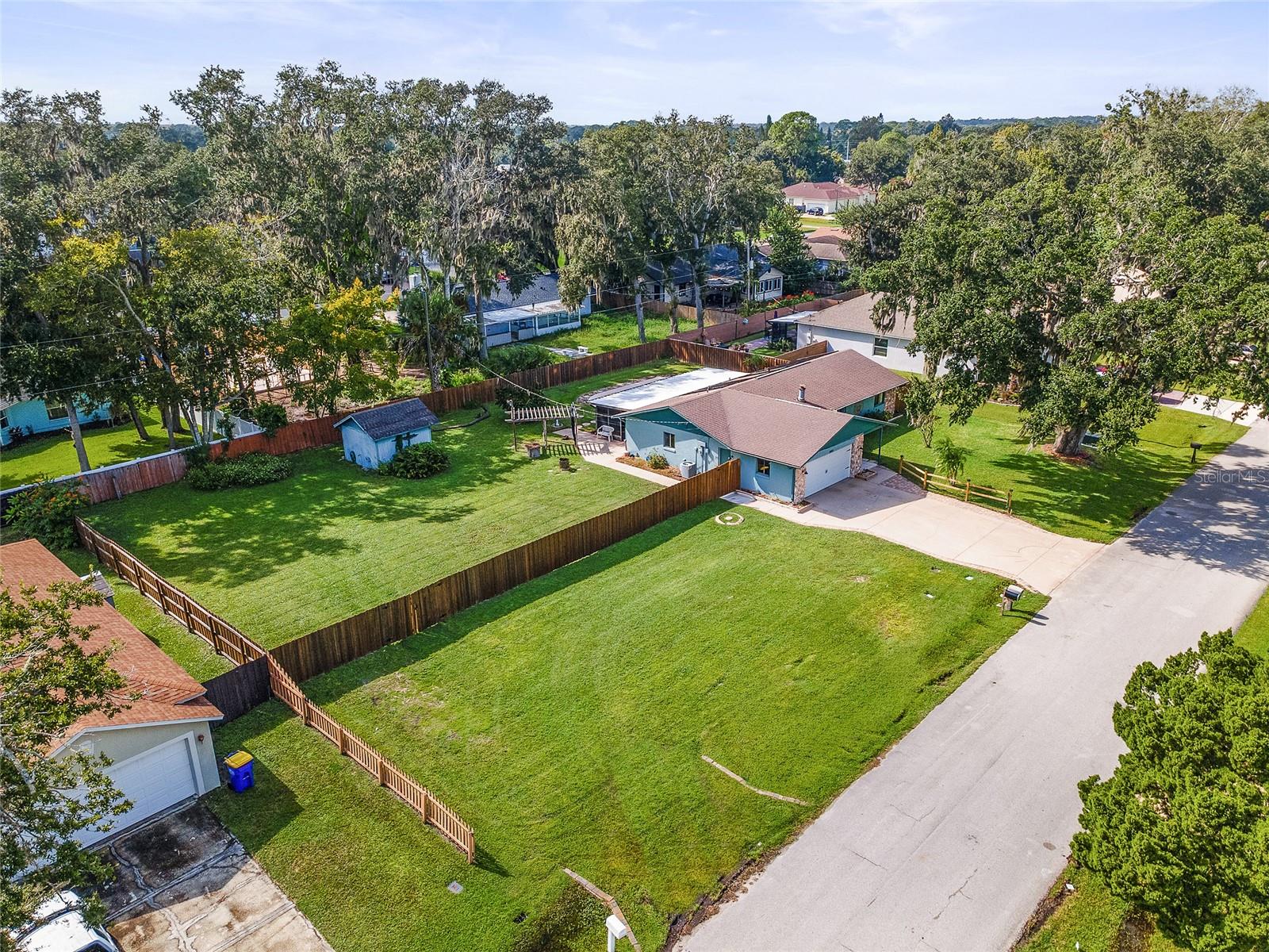 Image 2 of 50 For 2520 Queen Palm Drive