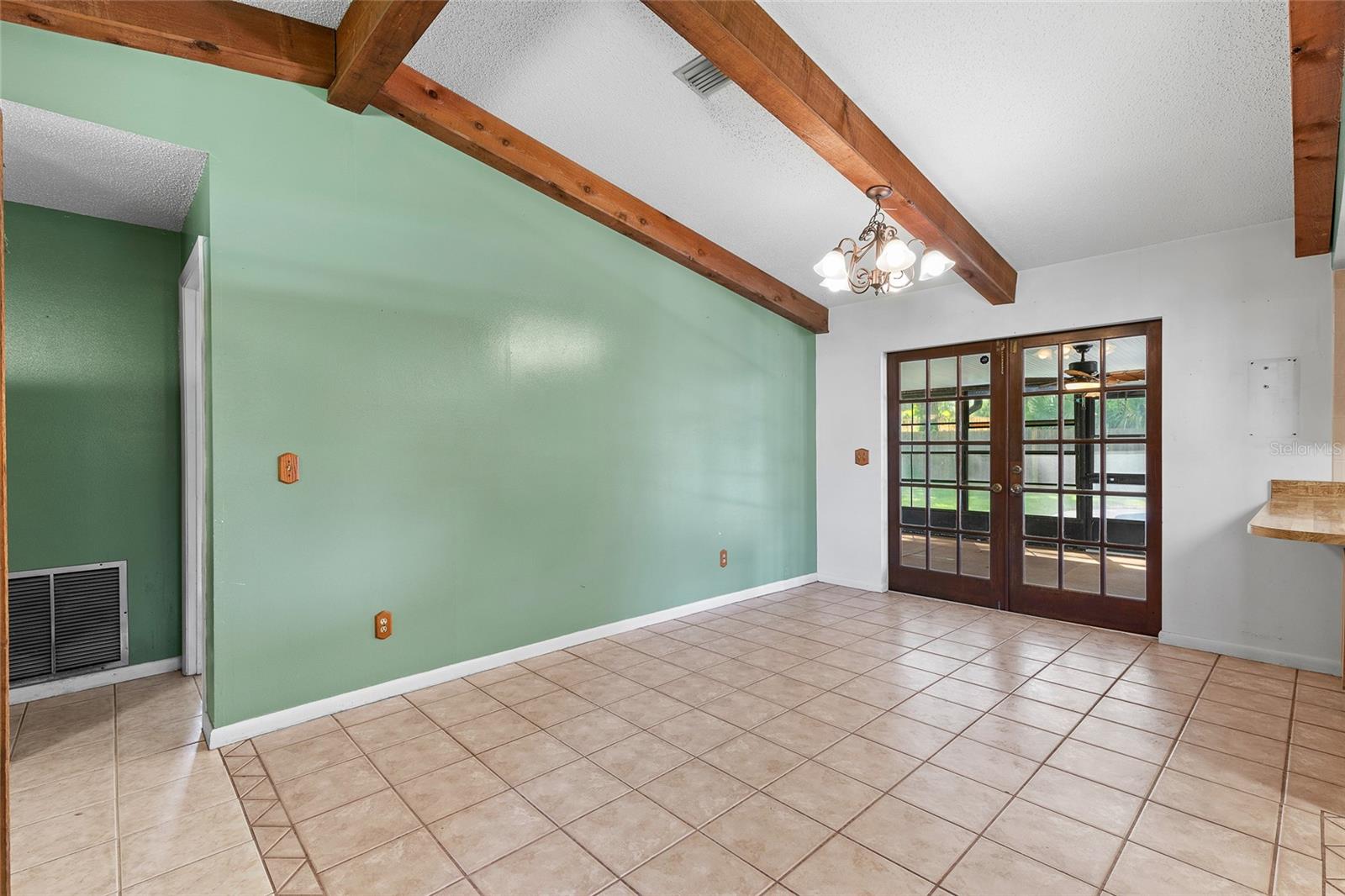 Image 30 of 50 For 2520 Queen Palm Drive