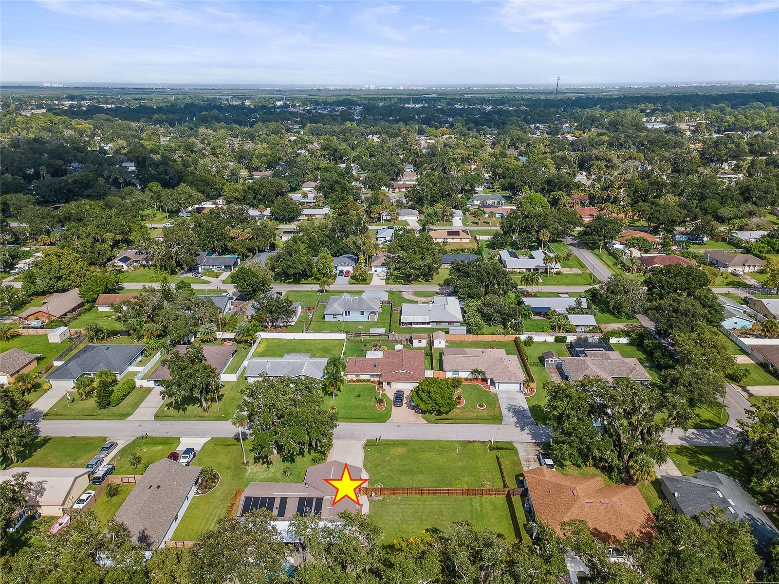 Image 4 of 50 For 2520 Queen Palm Drive