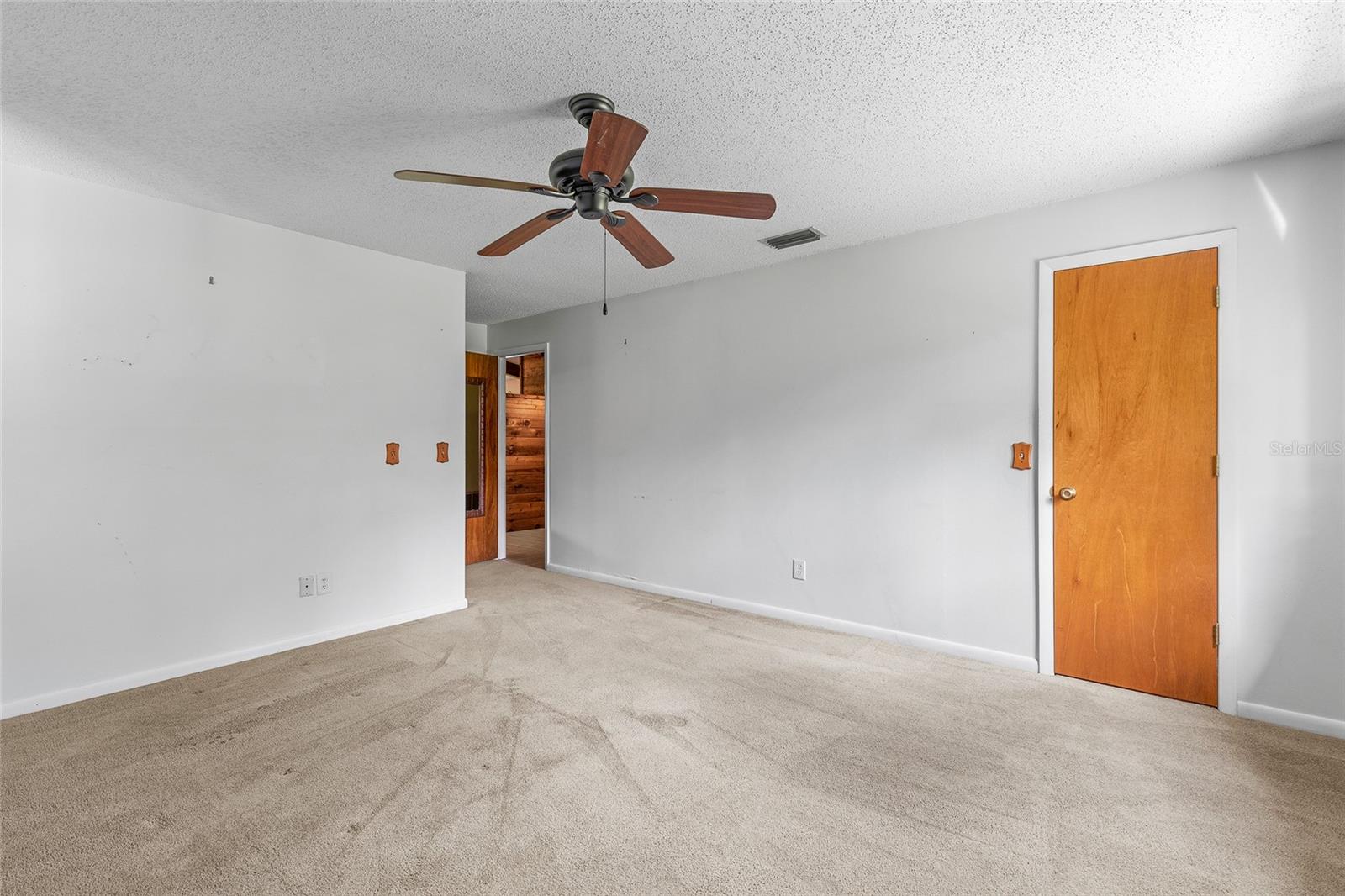 Image 41 of 50 For 2520 Queen Palm Drive