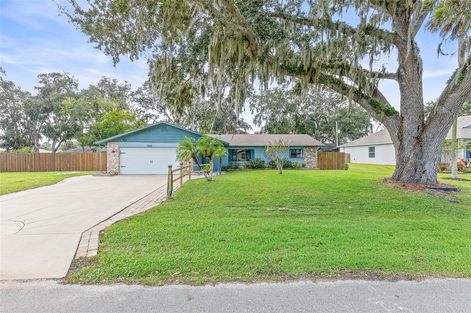 Image 9 of 50 For 2520 Queen Palm Drive