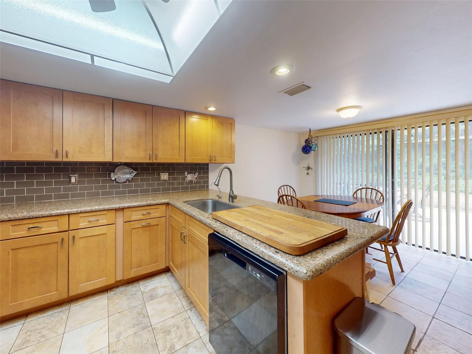 Image 15 of 62 For 806 Silk Oak Court