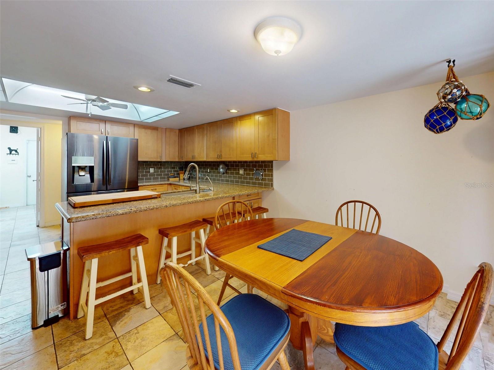 Image 18 of 62 For 806 Silk Oak Court