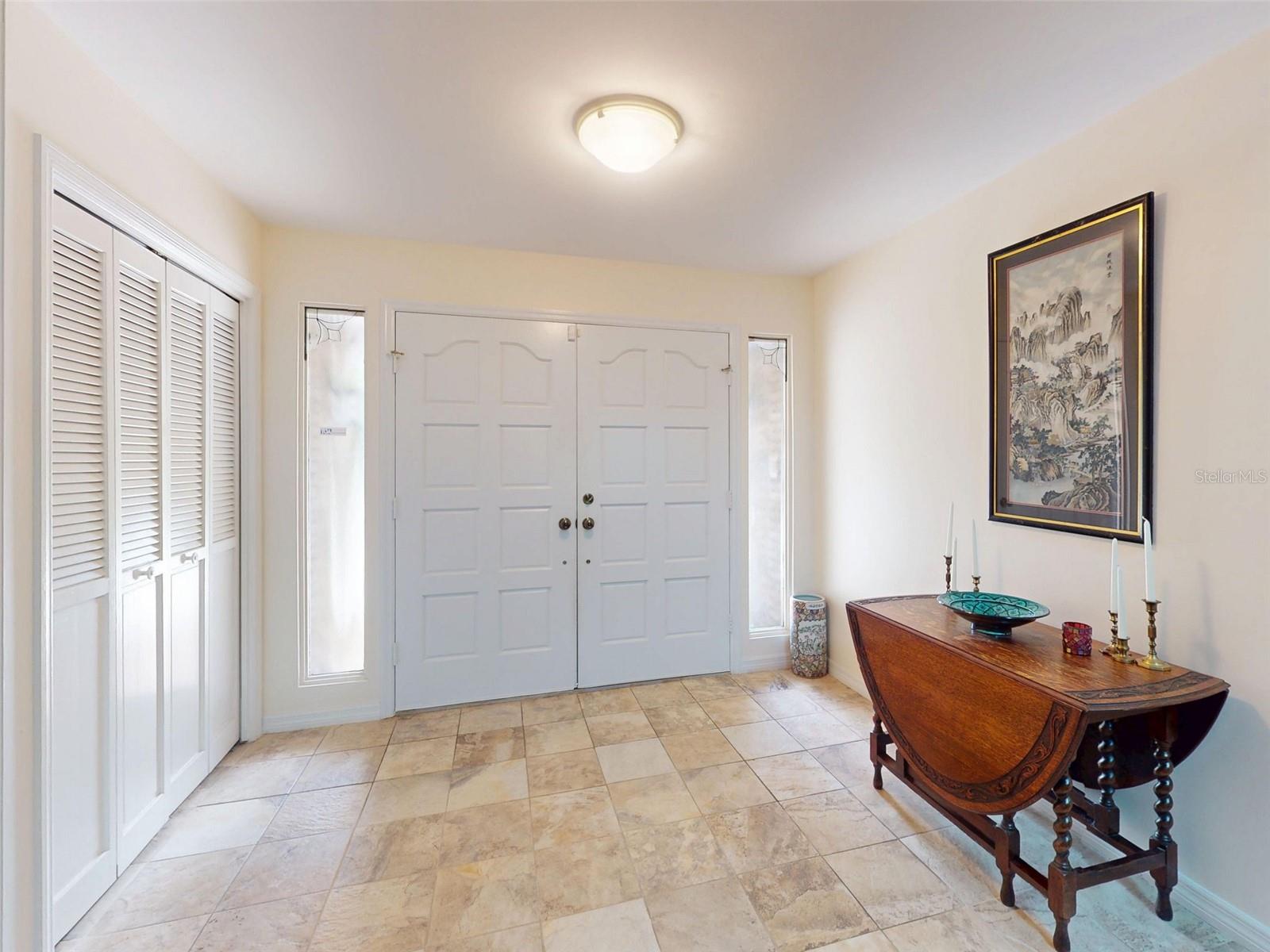Image 2 of 62 For 806 Silk Oak Court