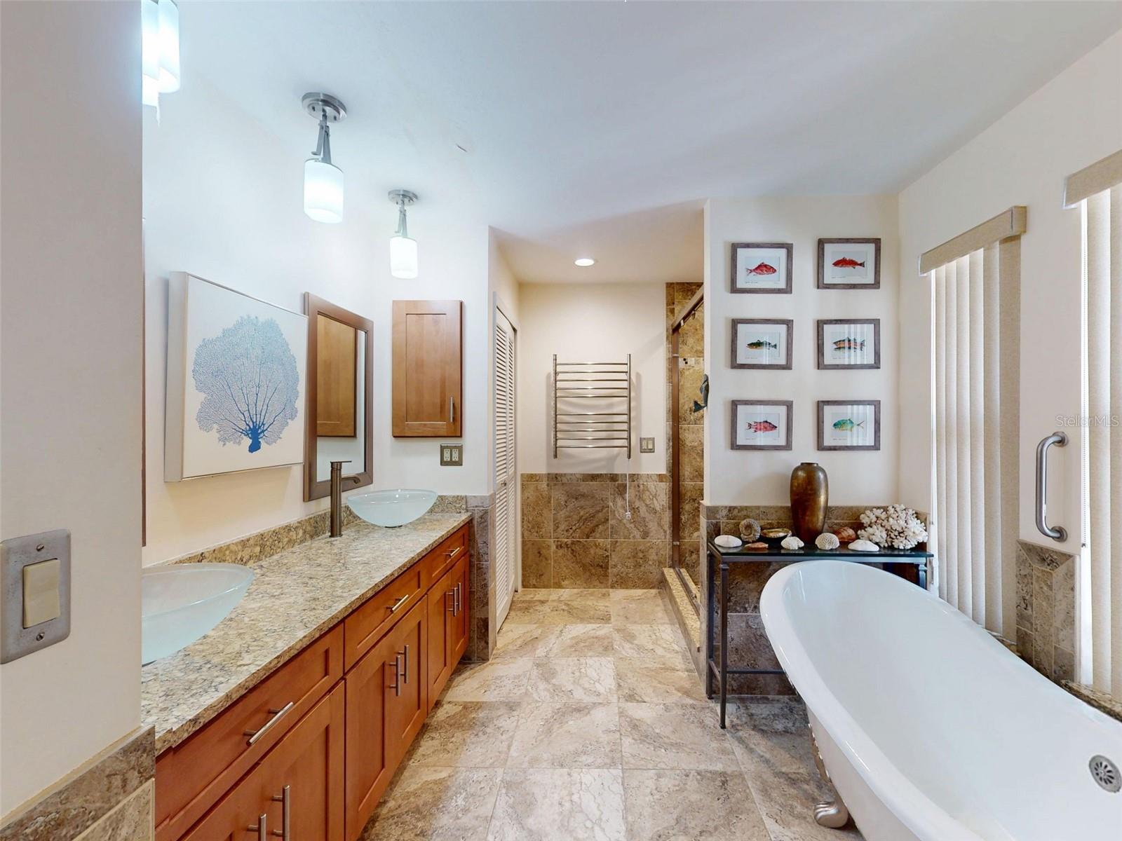 Image 27 of 62 For 806 Silk Oak Court
