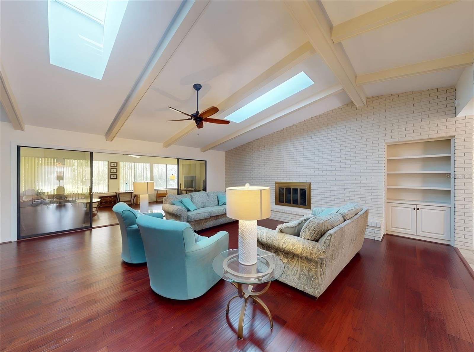 Image 5 of 62 For 806 Silk Oak Court