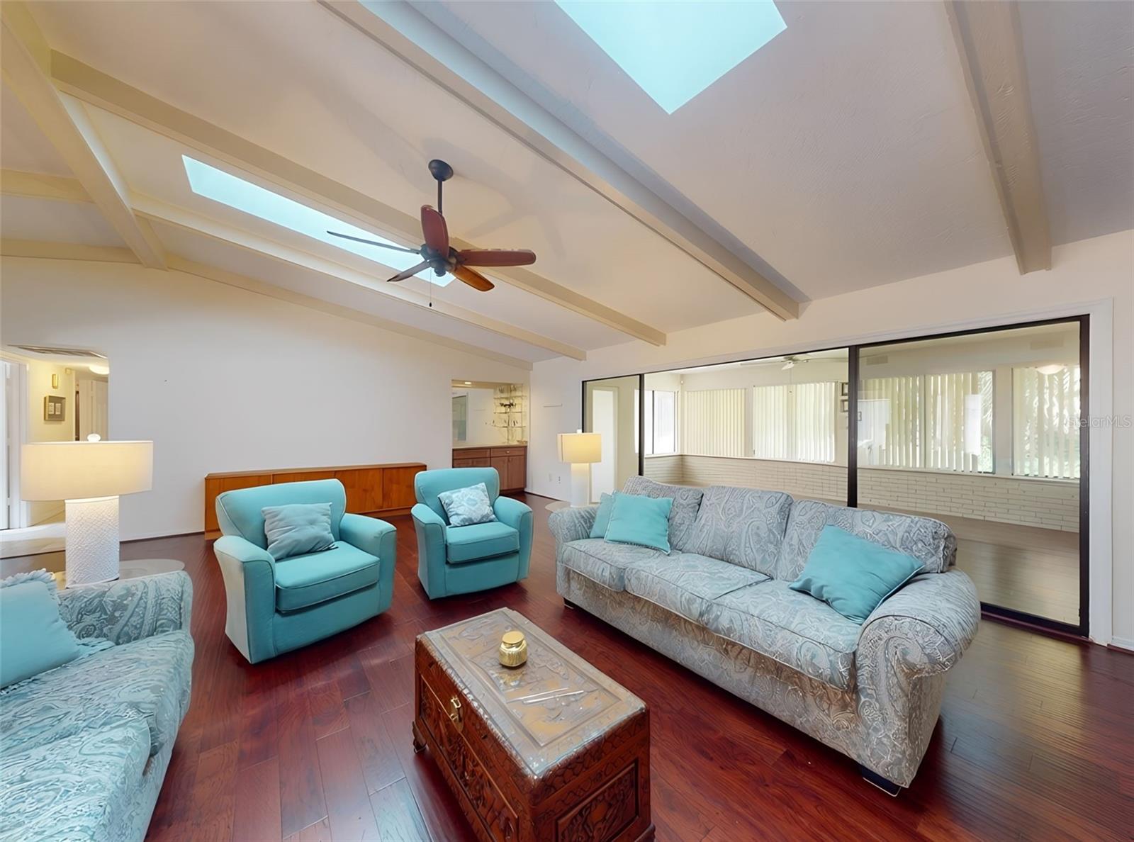 Image 9 of 62 For 806 Silk Oak Court
