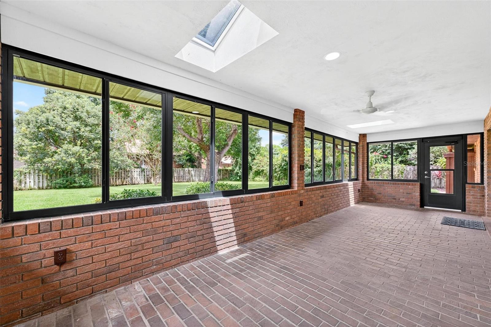 Image 50 of 91 For 16 Forest View Way