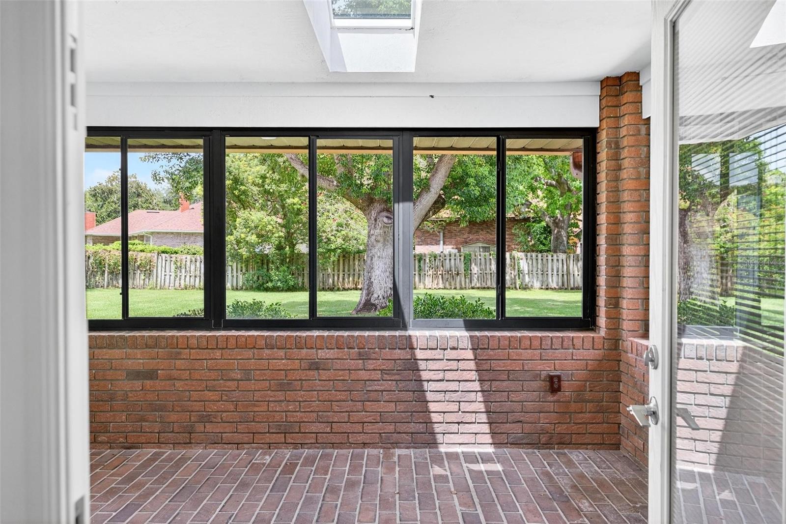 Image 52 of 91 For 16 Forest View Way