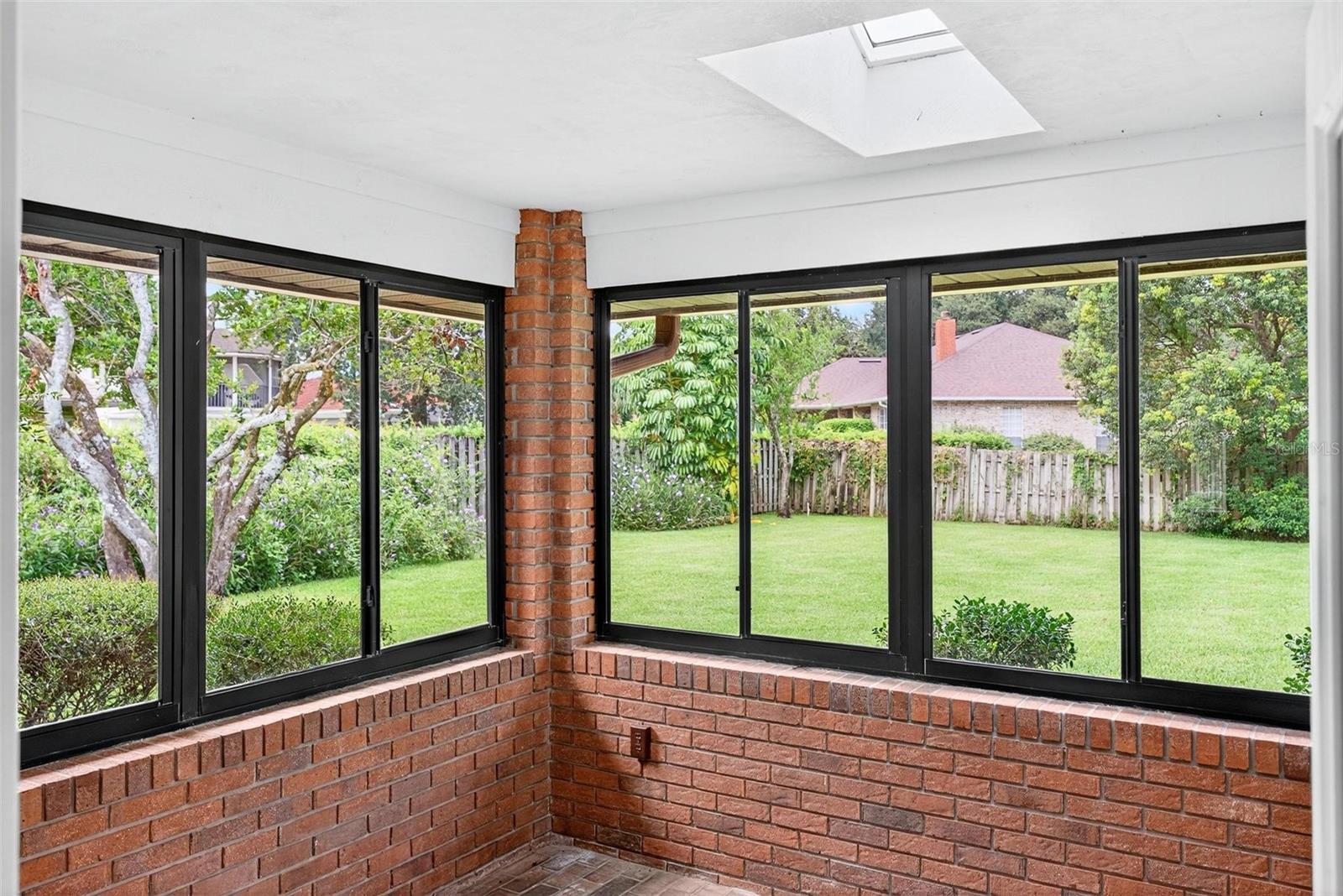 Image 53 of 91 For 16 Forest View Way