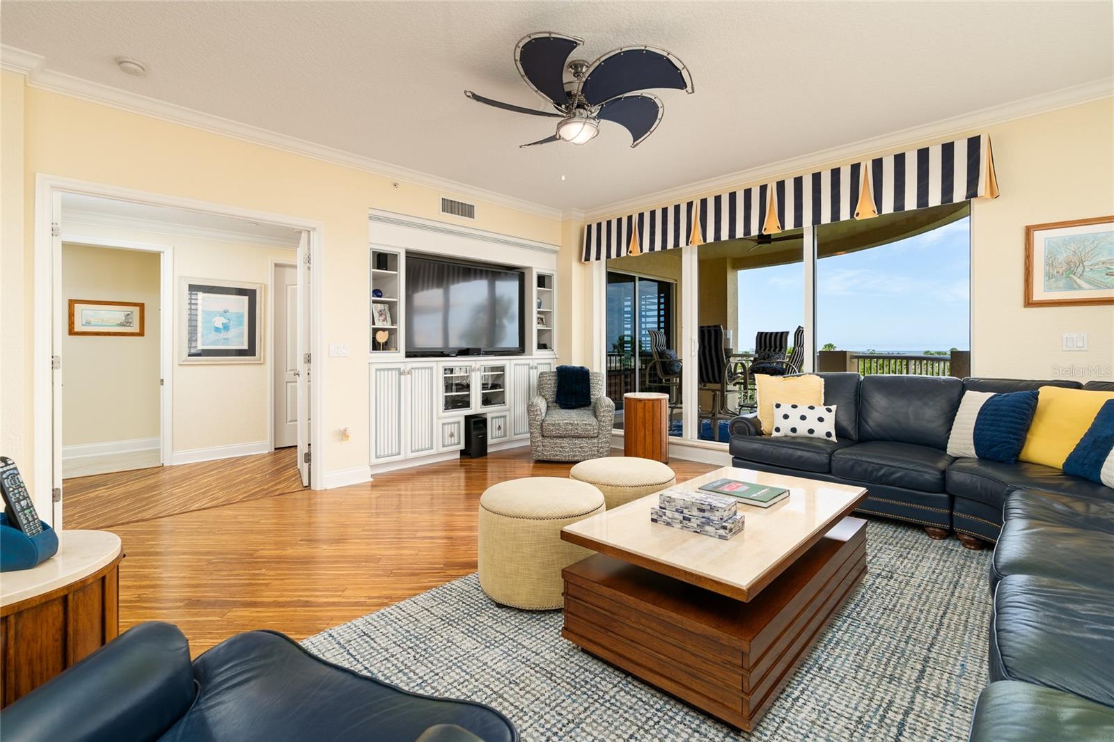 Image 12 of 62 For 259 Minorca Beach Way 303