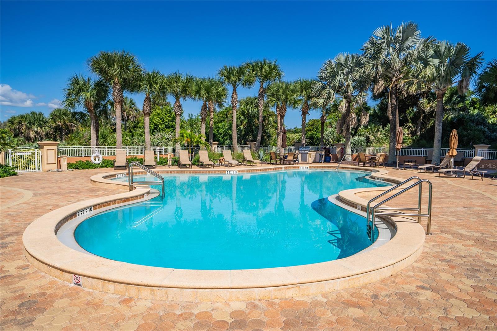 Image 39 of 62 For 259 Minorca Beach Way 303