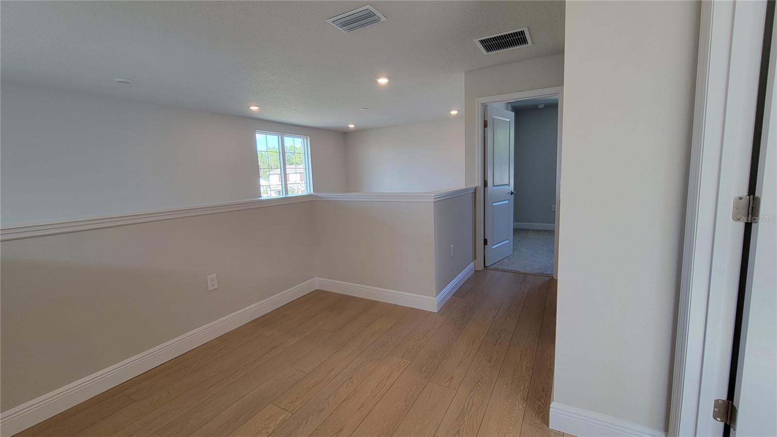 Image 10 of 27 For 545 Venetian Palms Boulevard