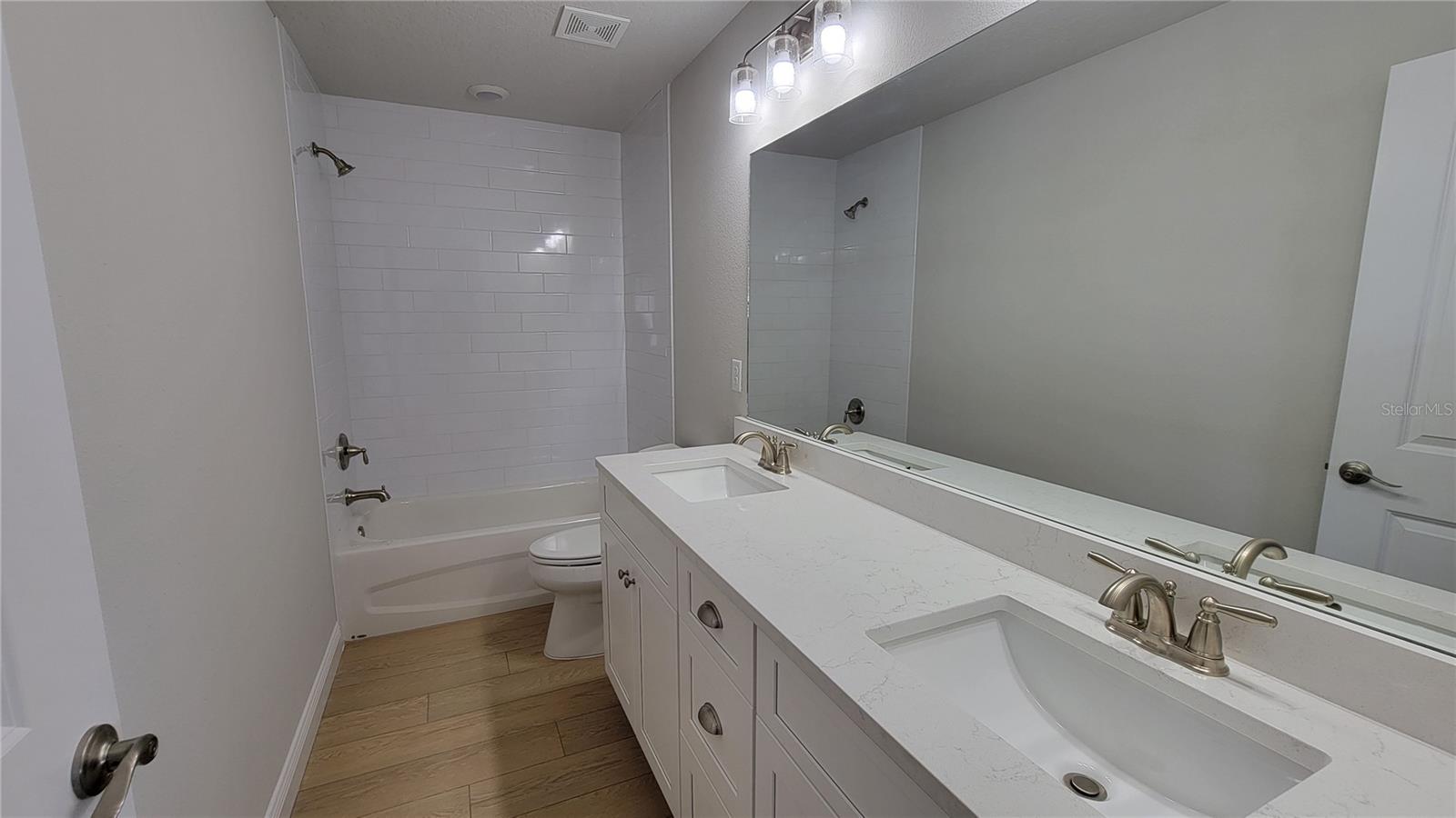 Image 12 of 27 For 545 Venetian Palms Boulevard