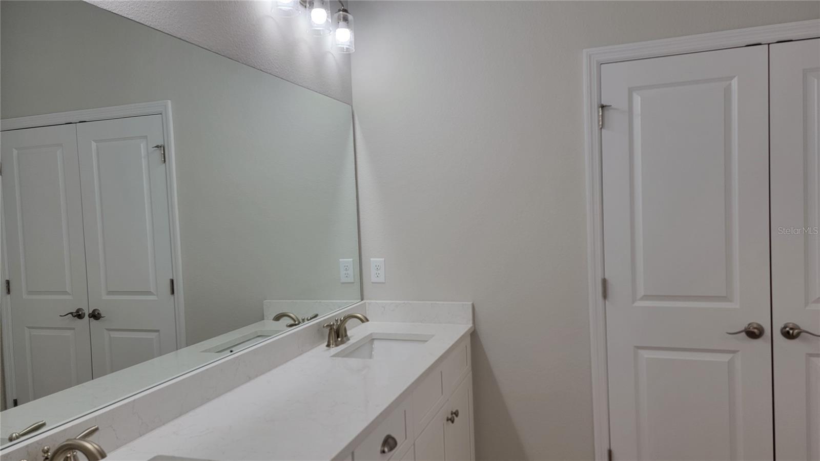 Image 9 of 27 For 545 Venetian Palms Boulevard