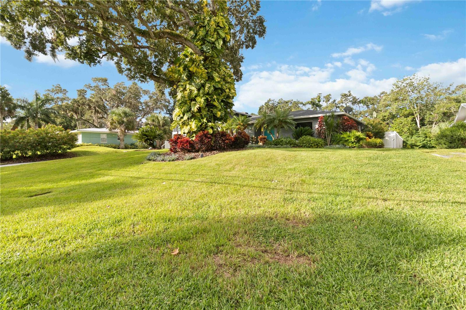 Image 43 of 55 For 1508 Riverside Drive