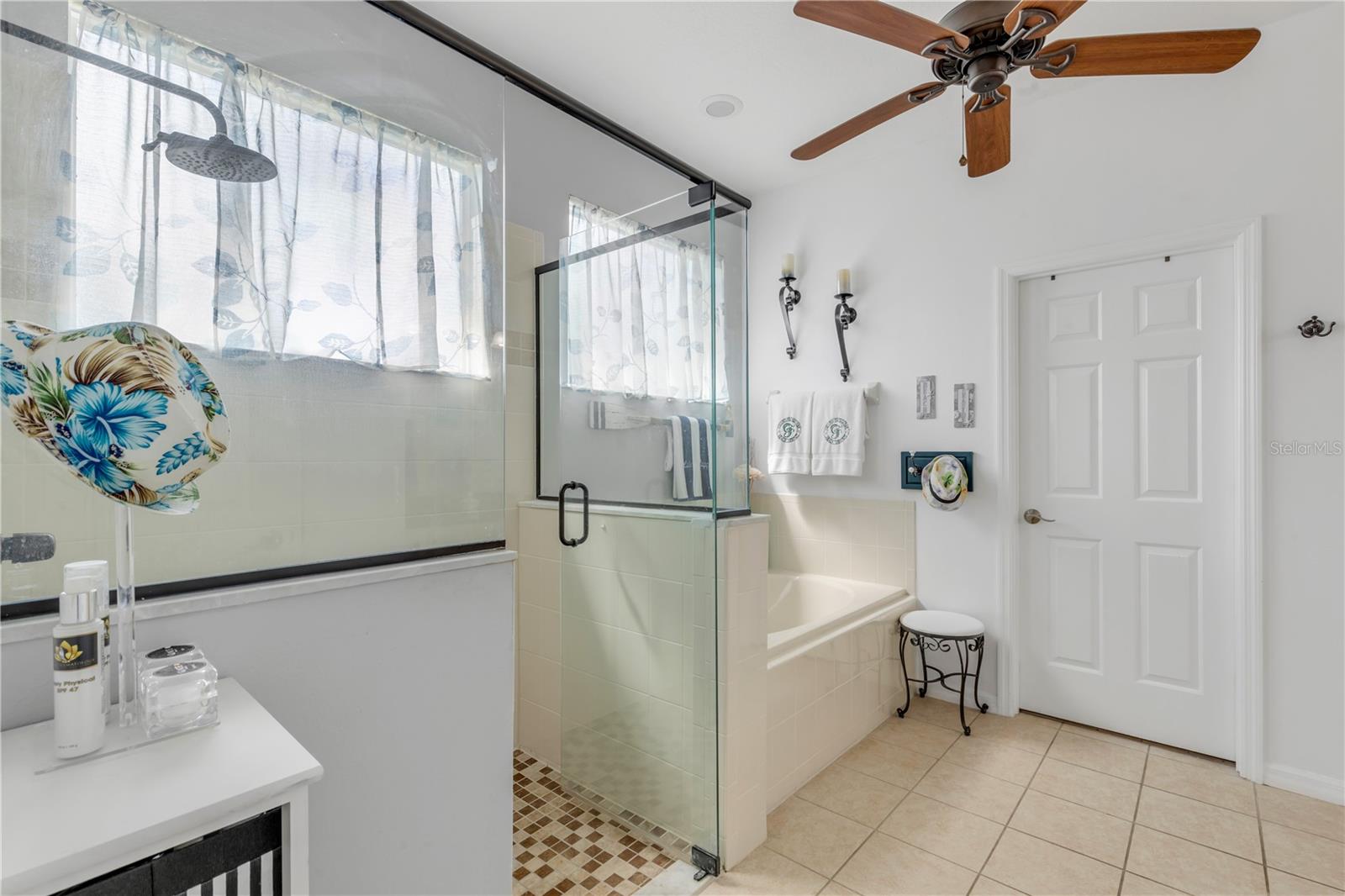 Image 40 of 83 For 129 Crystal Oak Drive