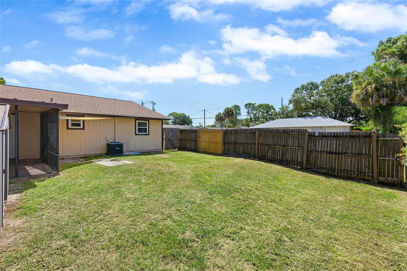 Image 3 of 24 For 1518 Juniper Drive