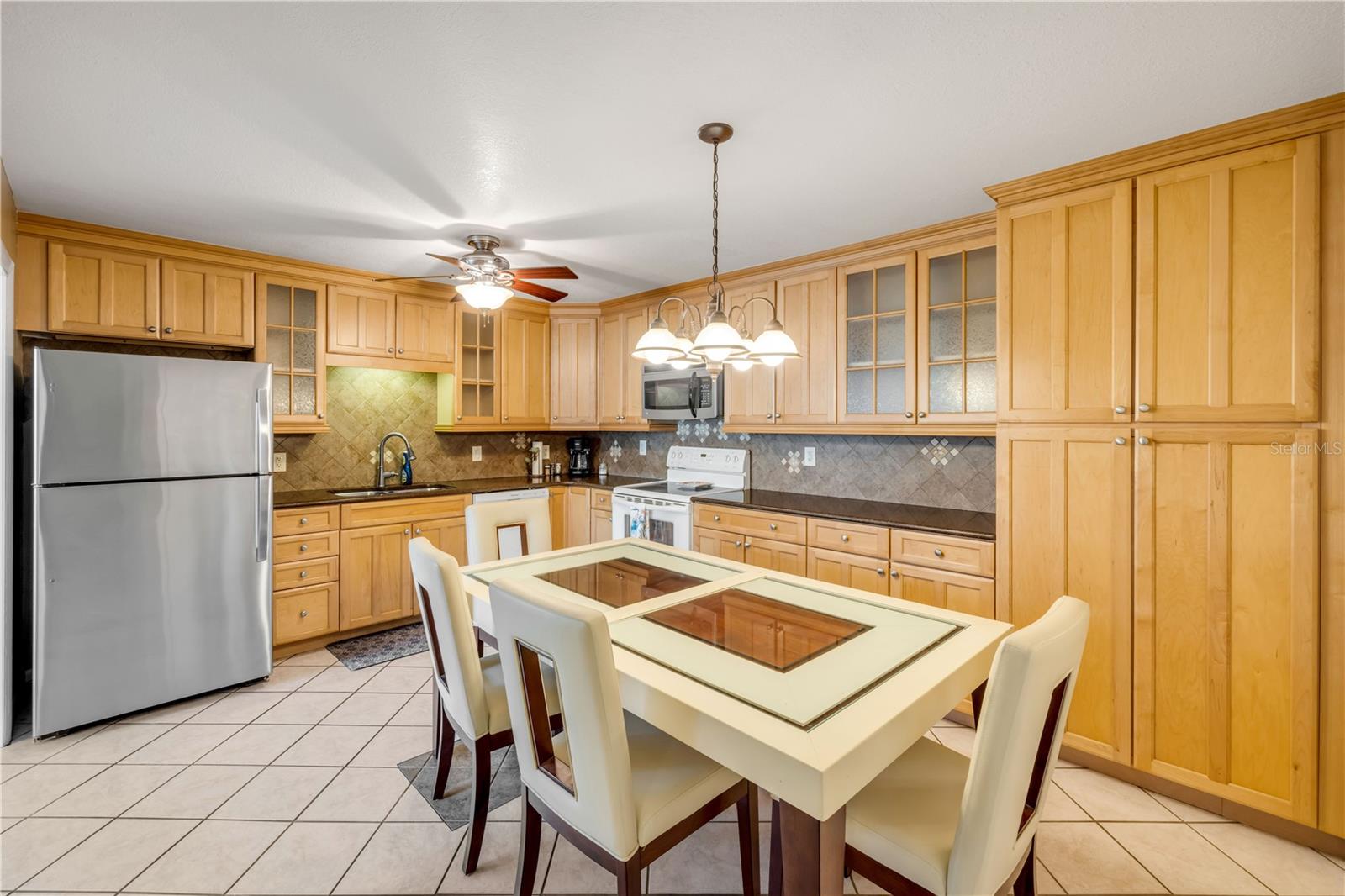 Image 19 of 43 For 4150 Atlantic Avenue 109d