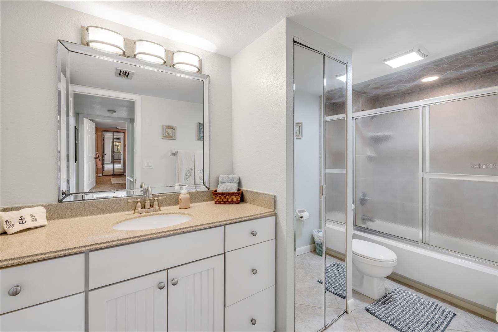 Image 23 of 43 For 4150 Atlantic Avenue 109d