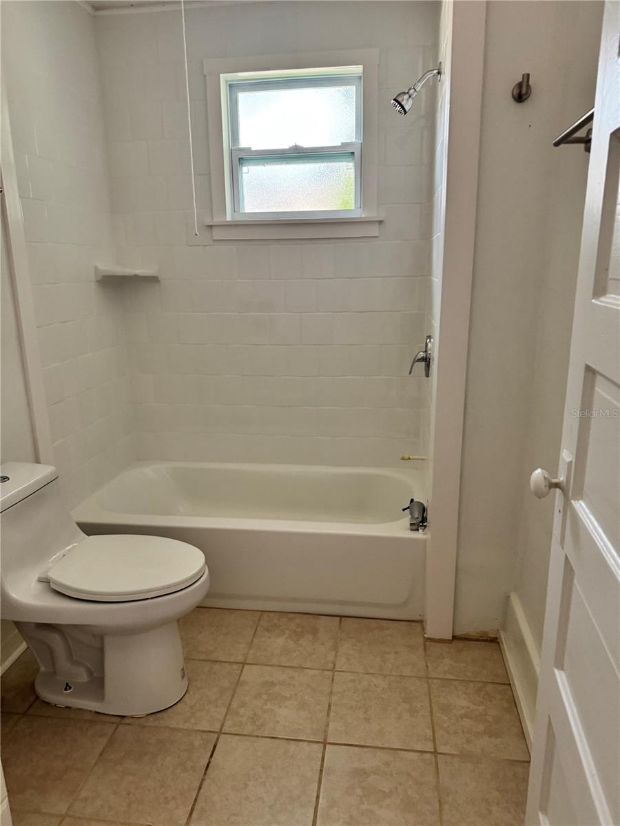 Image 10 of 50 For 218 Mary Avenue