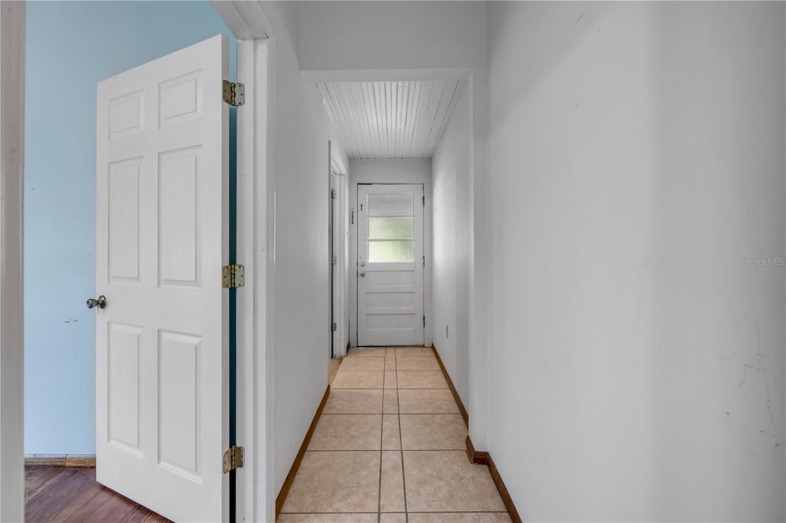 Image 11 of 50 For 218 Mary Avenue