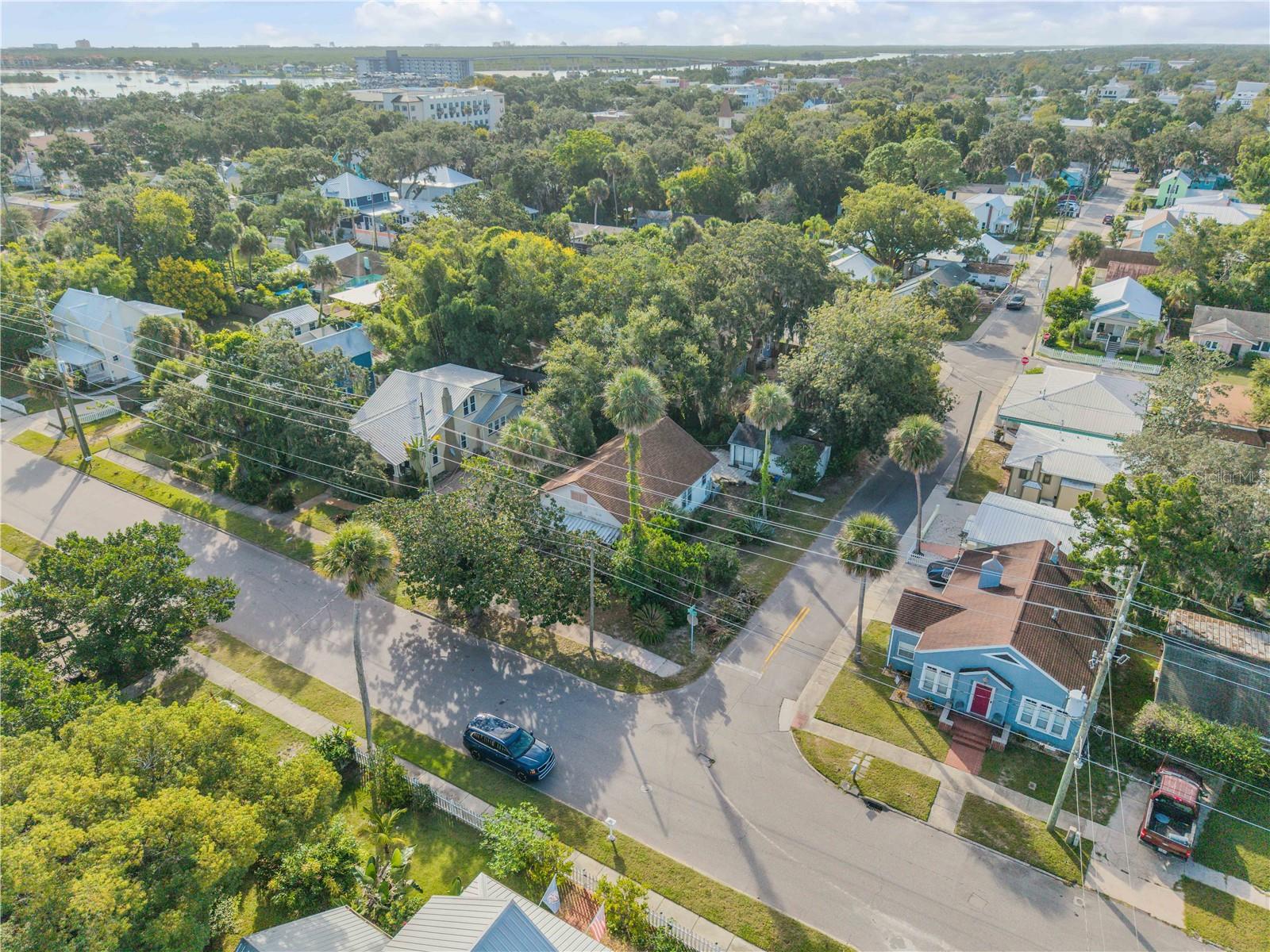 Image 7 of 50 For 218 Mary Avenue