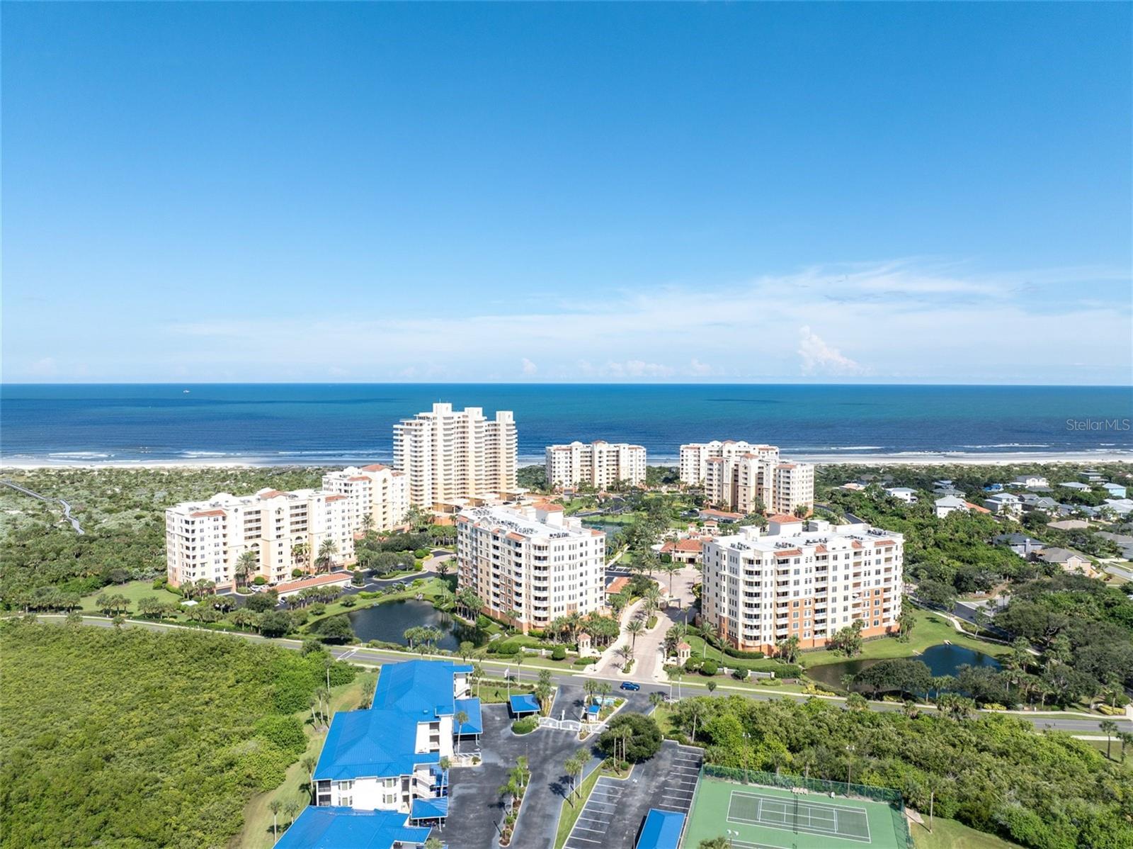 Image 17 of 52 For 263 Minorca Beach Way 206