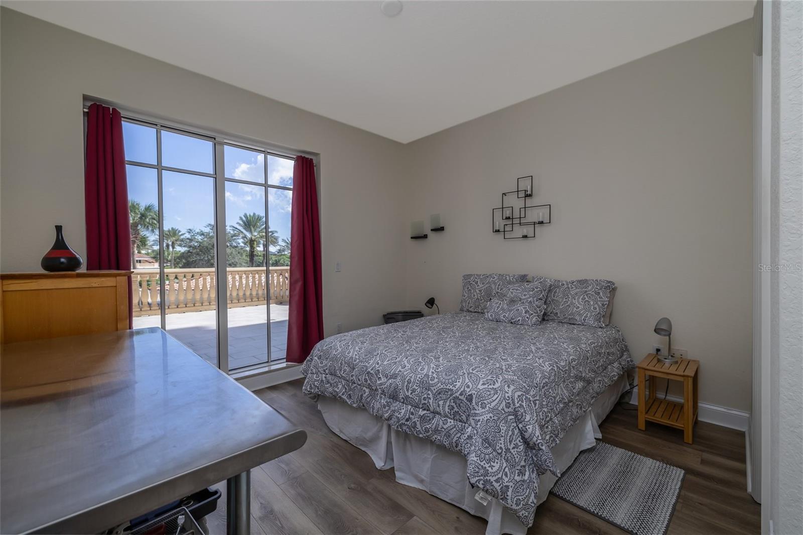 Image 19 of 52 For 263 Minorca Beach Way 206
