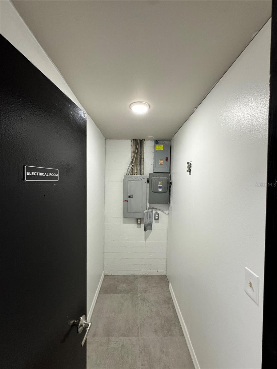 Image 8 of 22 For 419 Canal Street