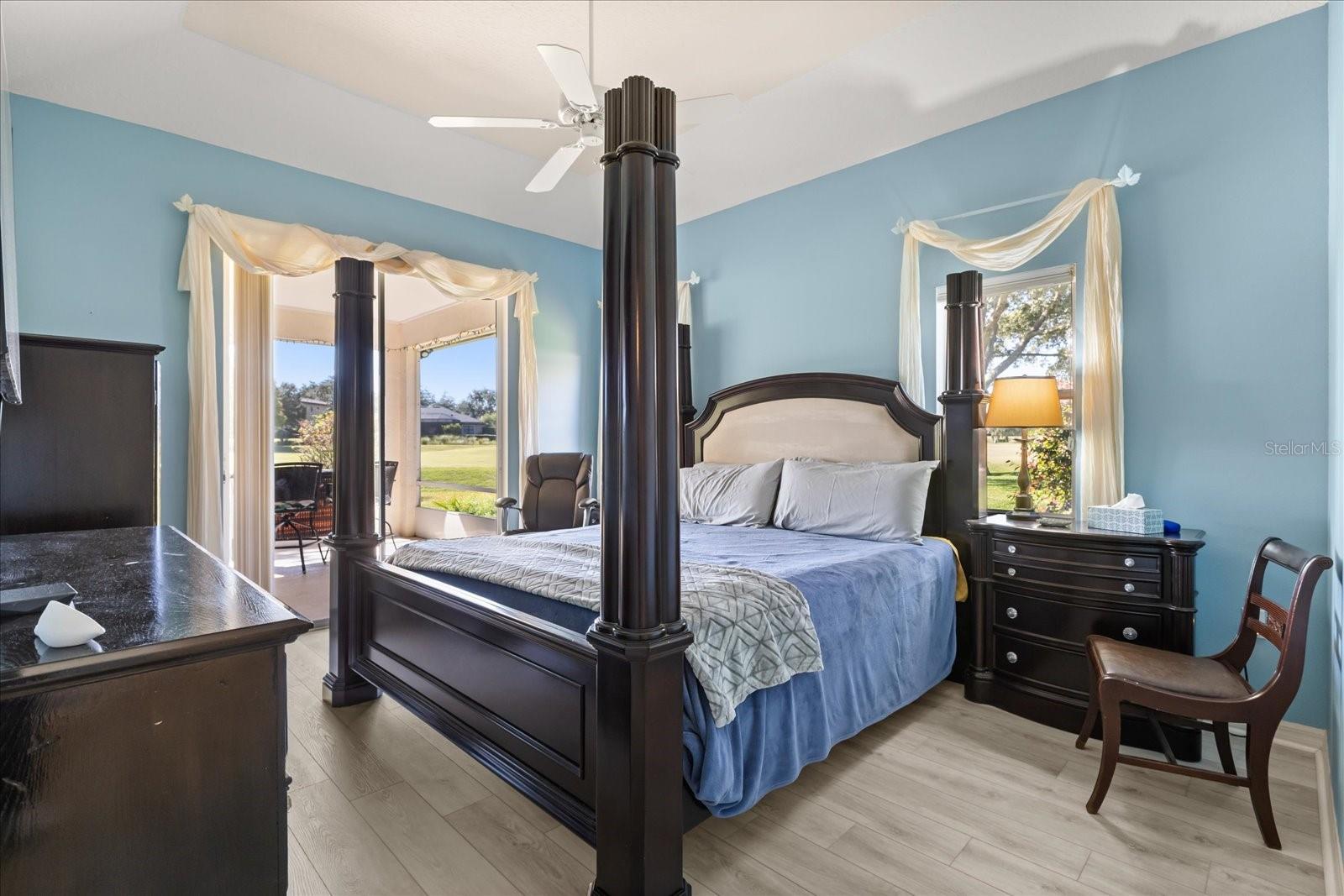 Image 27 of 52 For 5435 Grove Manor