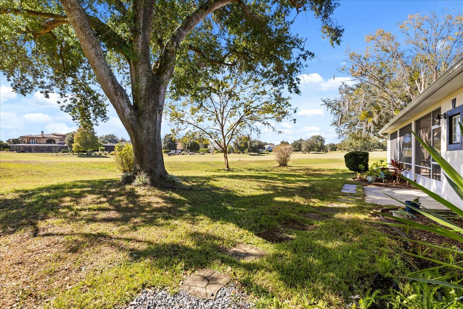 Image 35 of 52 For 5435 Grove Manor