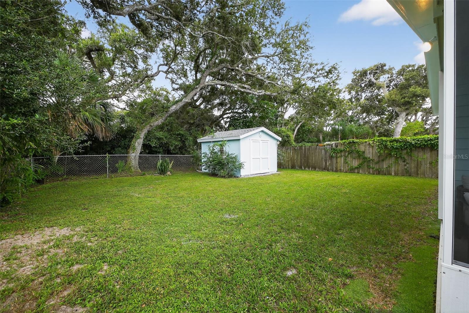 Image 31 of 35 For 805 18th Avenue