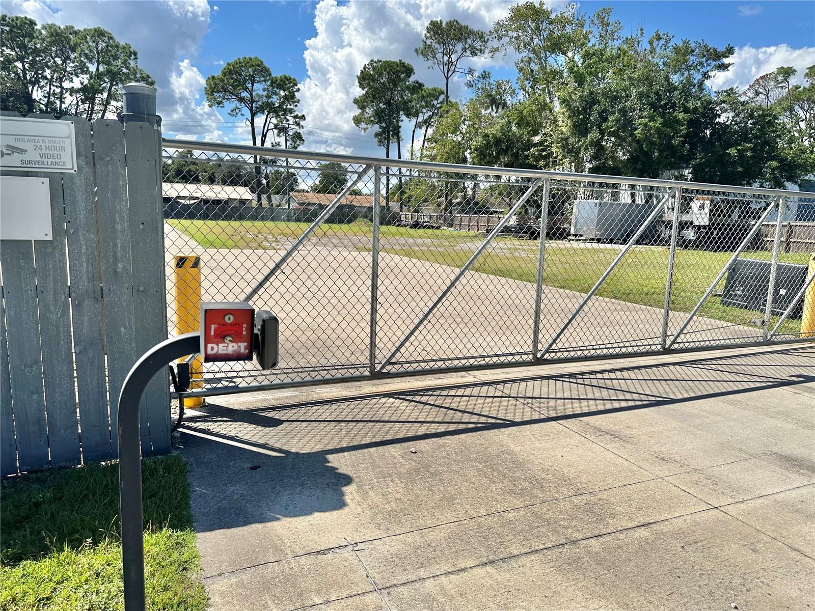 Image 13 of 14 For 2724 Hibiscus Drive