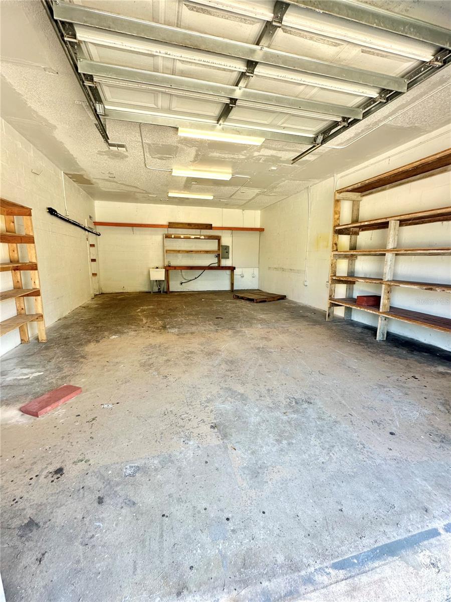 Image 3 of 14 For 2724 Hibiscus Drive