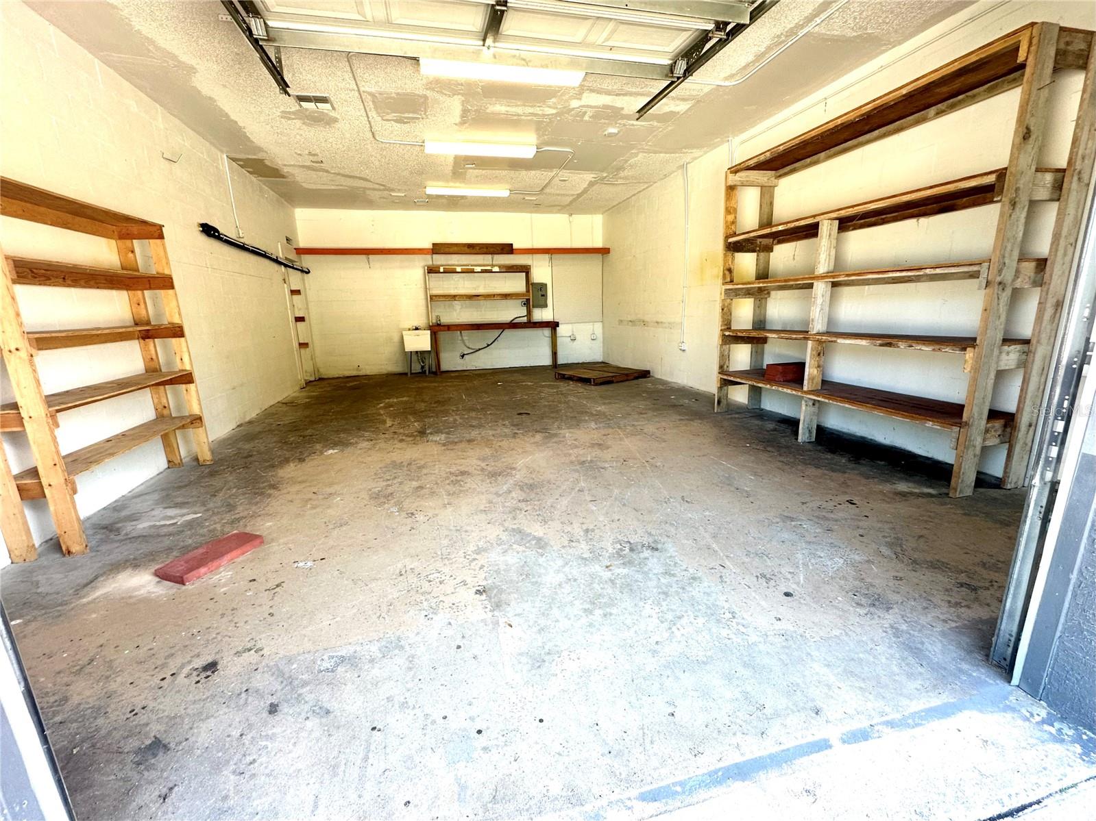 Image 4 of 14 For 2724 Hibiscus Drive