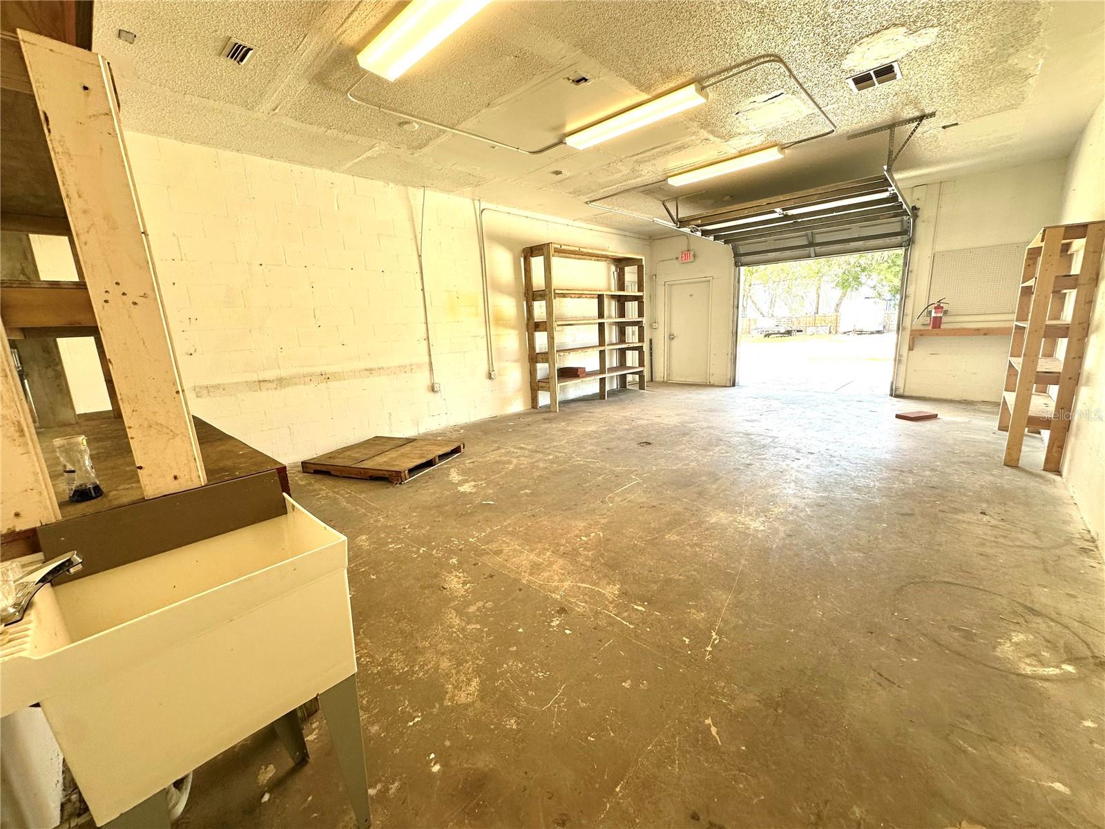 Image 5 of 14 For 2724 Hibiscus Drive