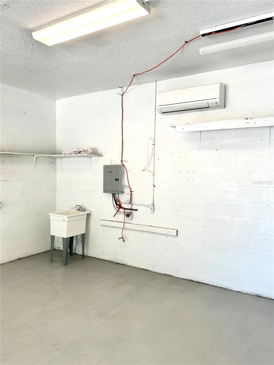 Image 7 of 14 For 2724 Hibiscus Drive