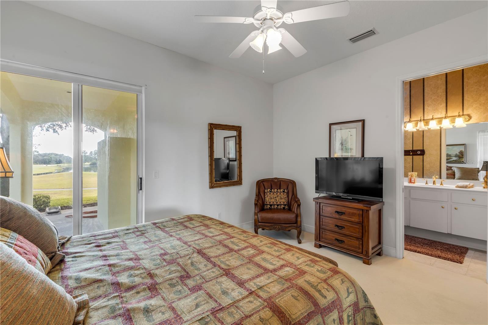 Image 54 of 69 For 906 Arrowroot Court