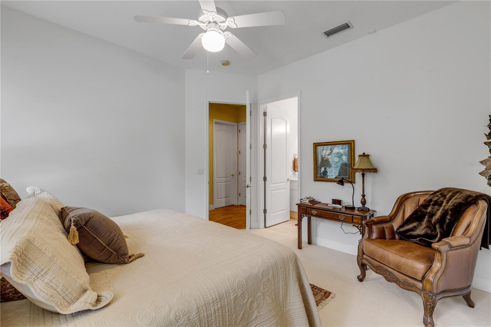 Image 56 of 69 For 906 Arrowroot Court