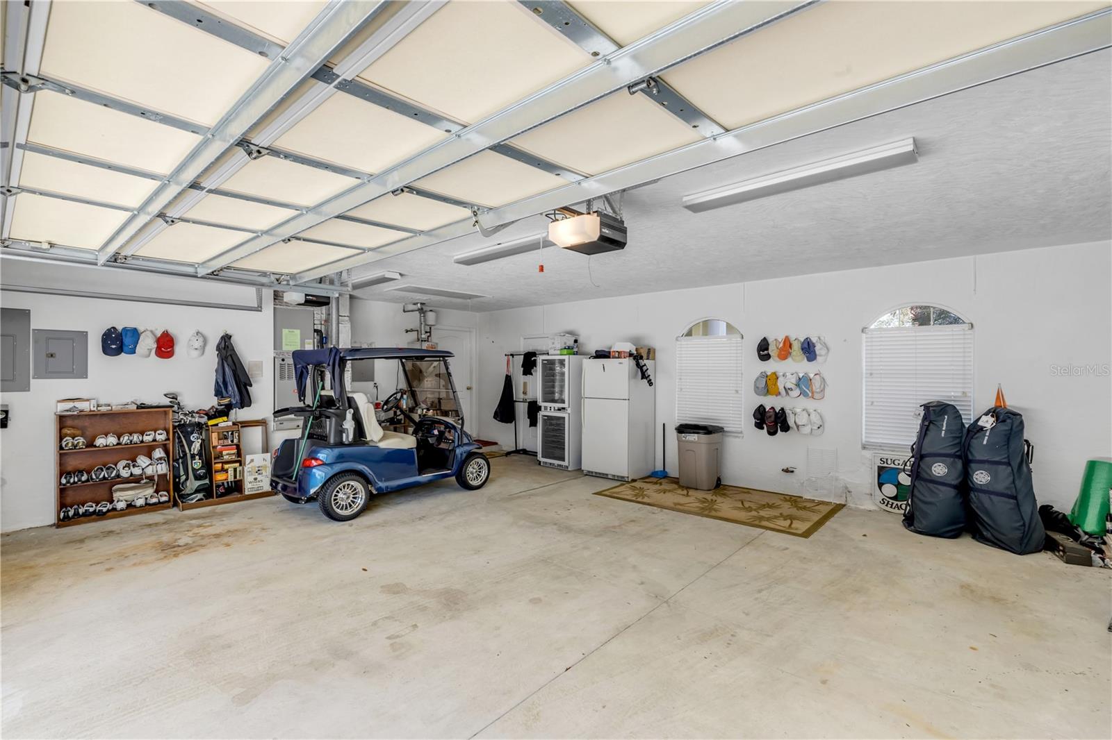 Image 65 of 69 For 906 Arrowroot Court