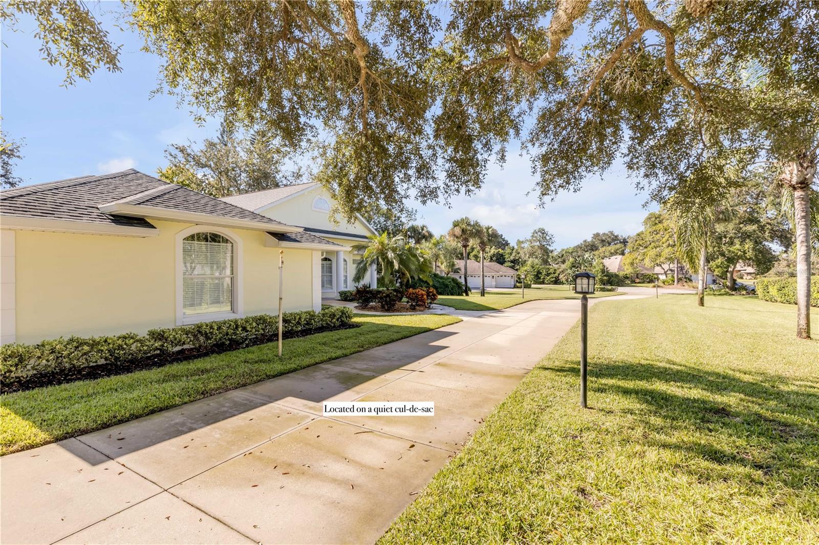 Image 8 of 69 For 906 Arrowroot Court