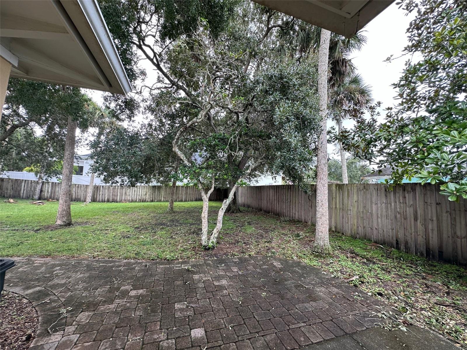 Image 18 of 19 For 401 Oakwood Avenue A
