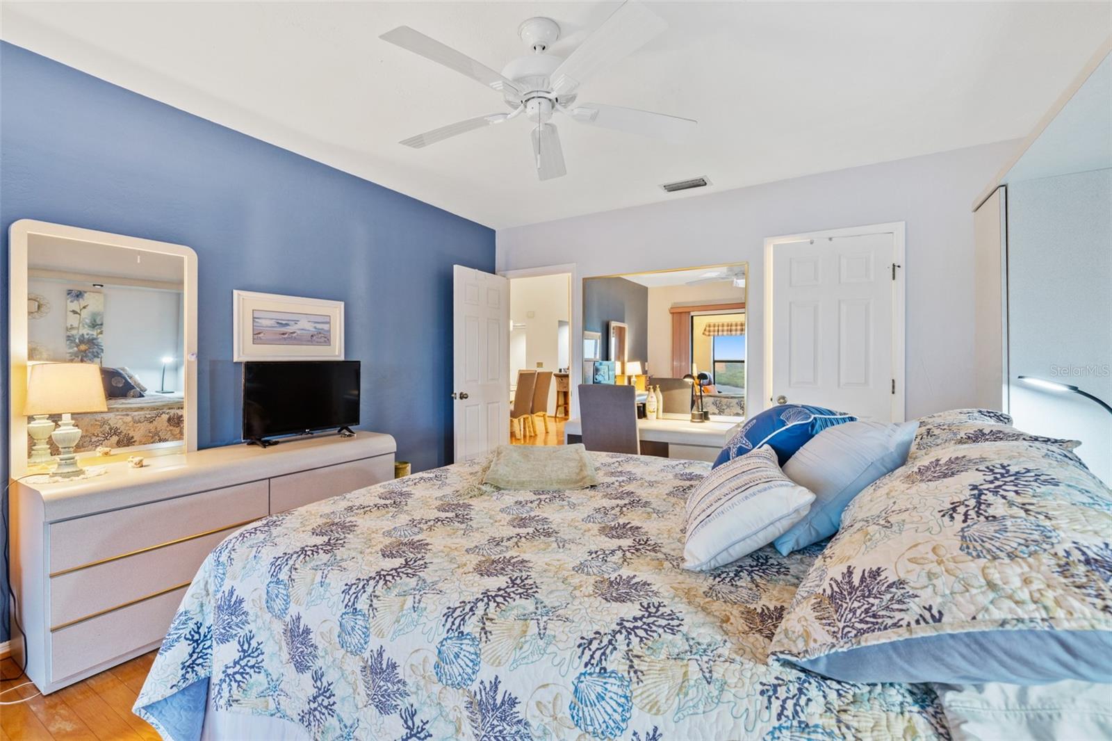 Image 22 of 46 For 6544 Engram Road 503