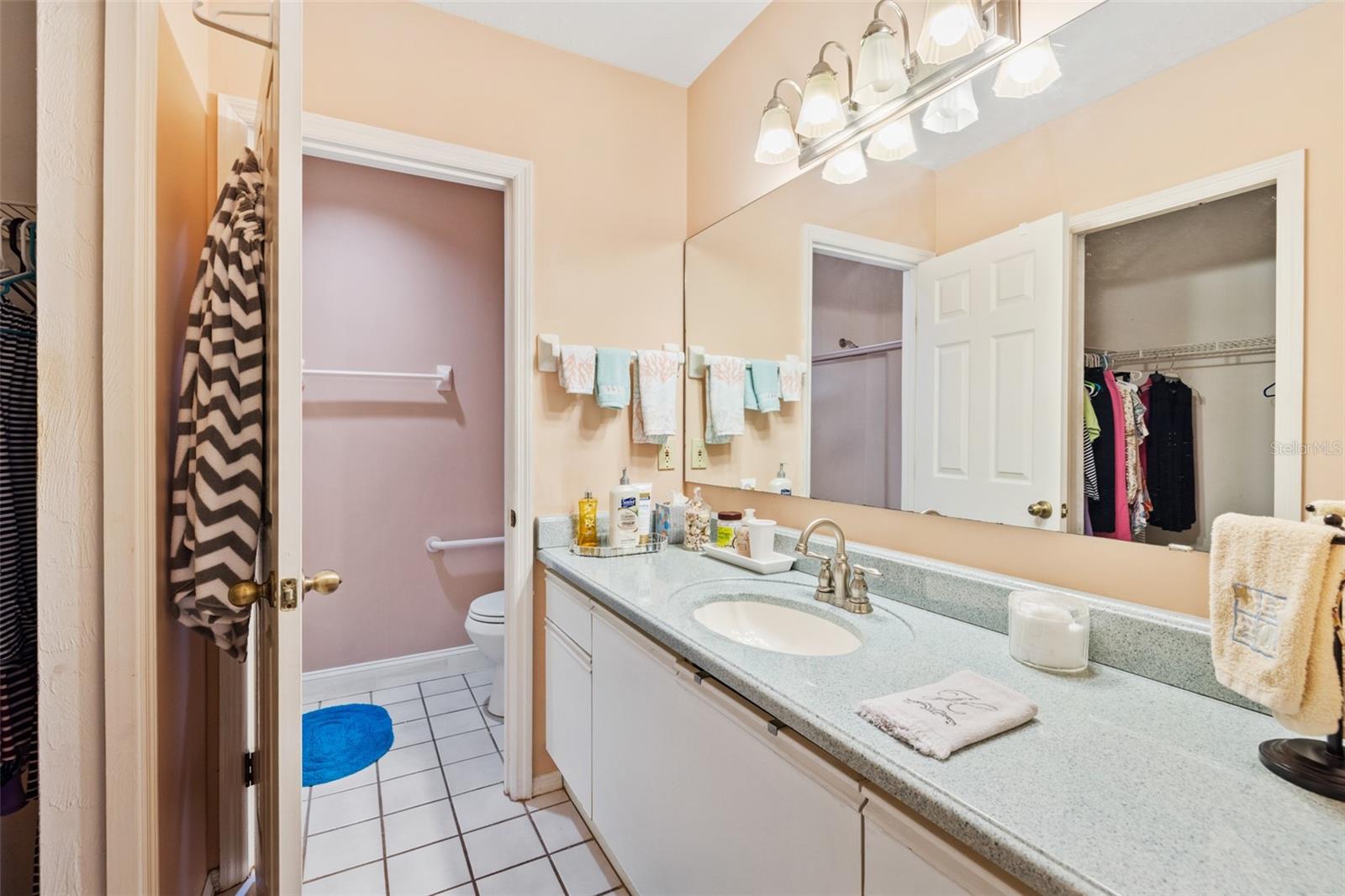 Image 23 of 46 For 6544 Engram Road 503