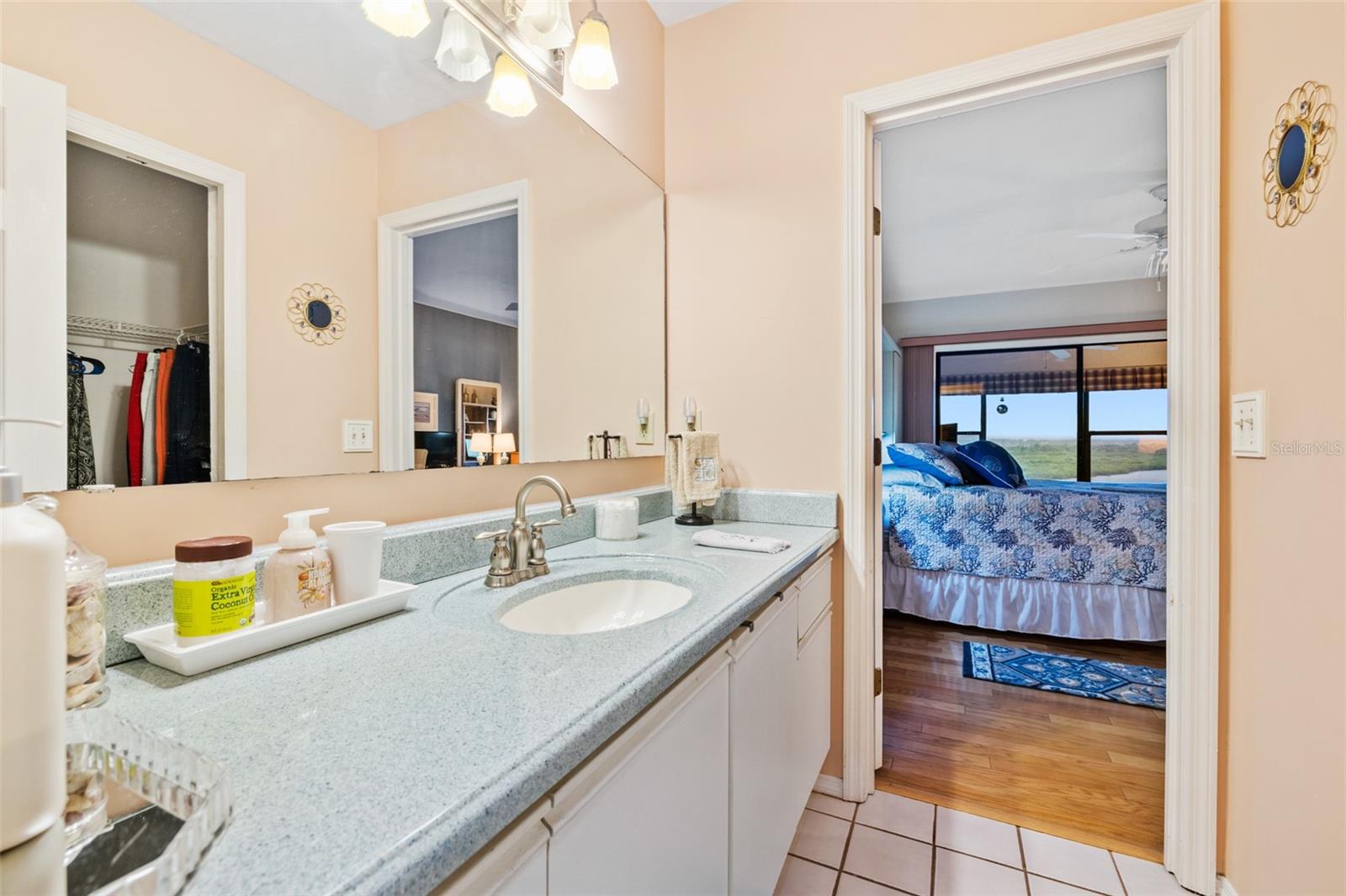 Image 24 of 46 For 6544 Engram Road 503
