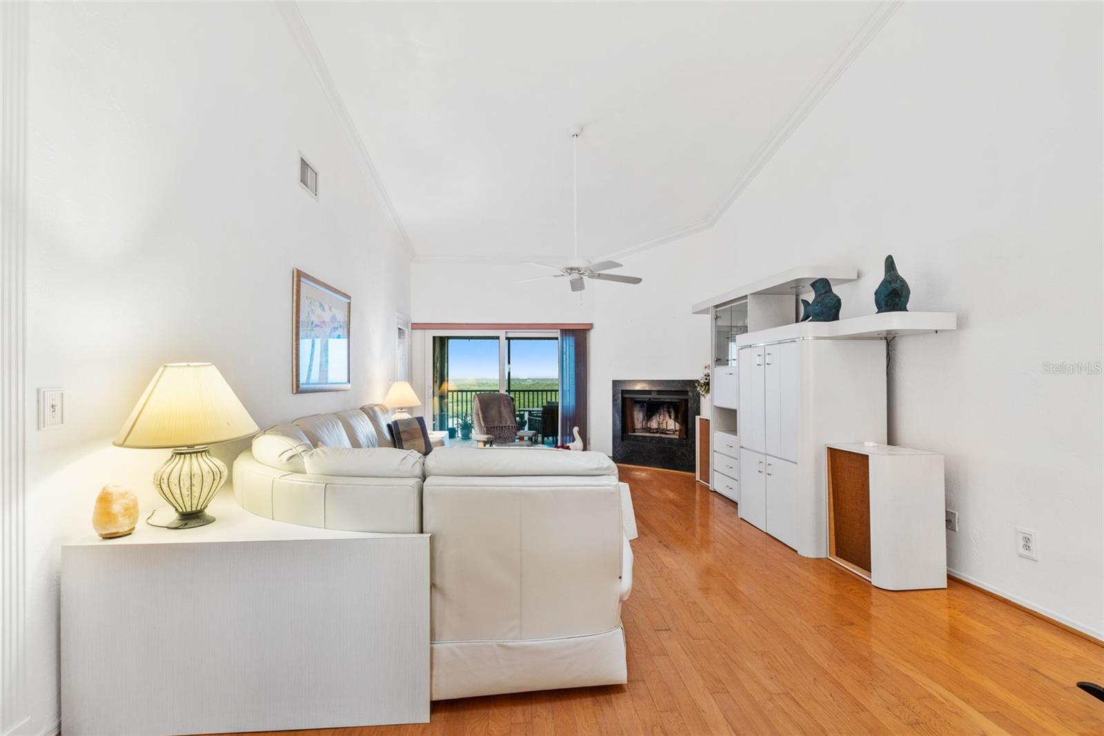 Image 4 of 46 For 6544 Engram Road 503