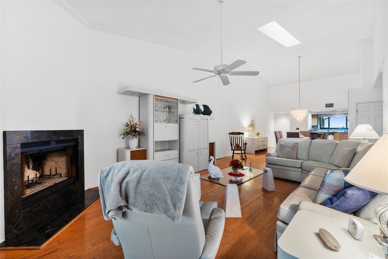 Image 5 of 46 For 6544 Engram Road 503