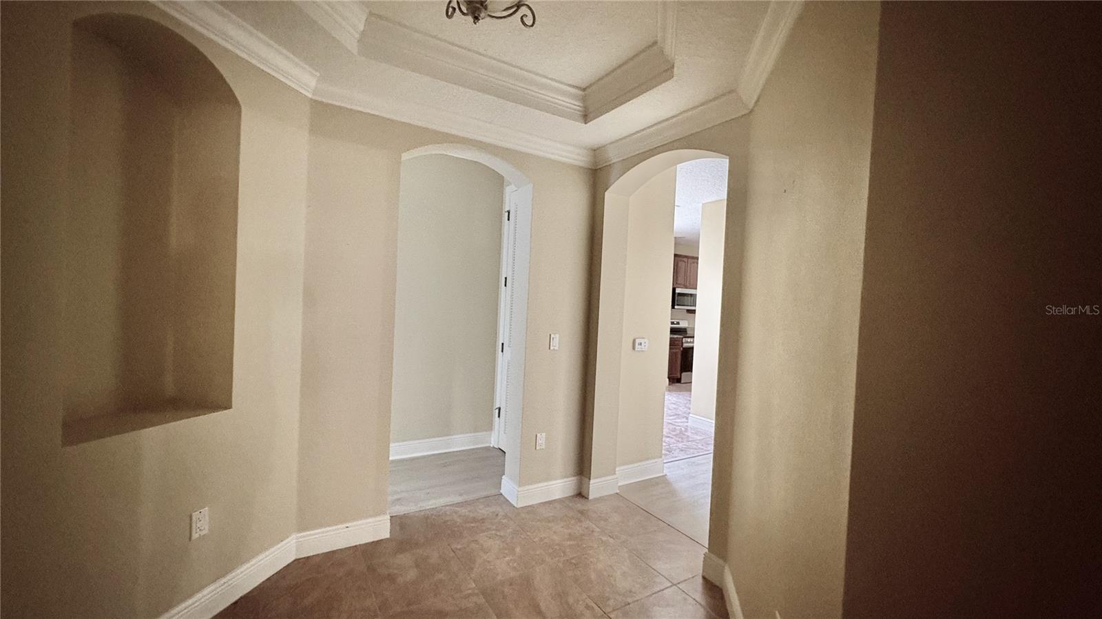 Image 3 of 39 For 115 Riverview Bend S 2112